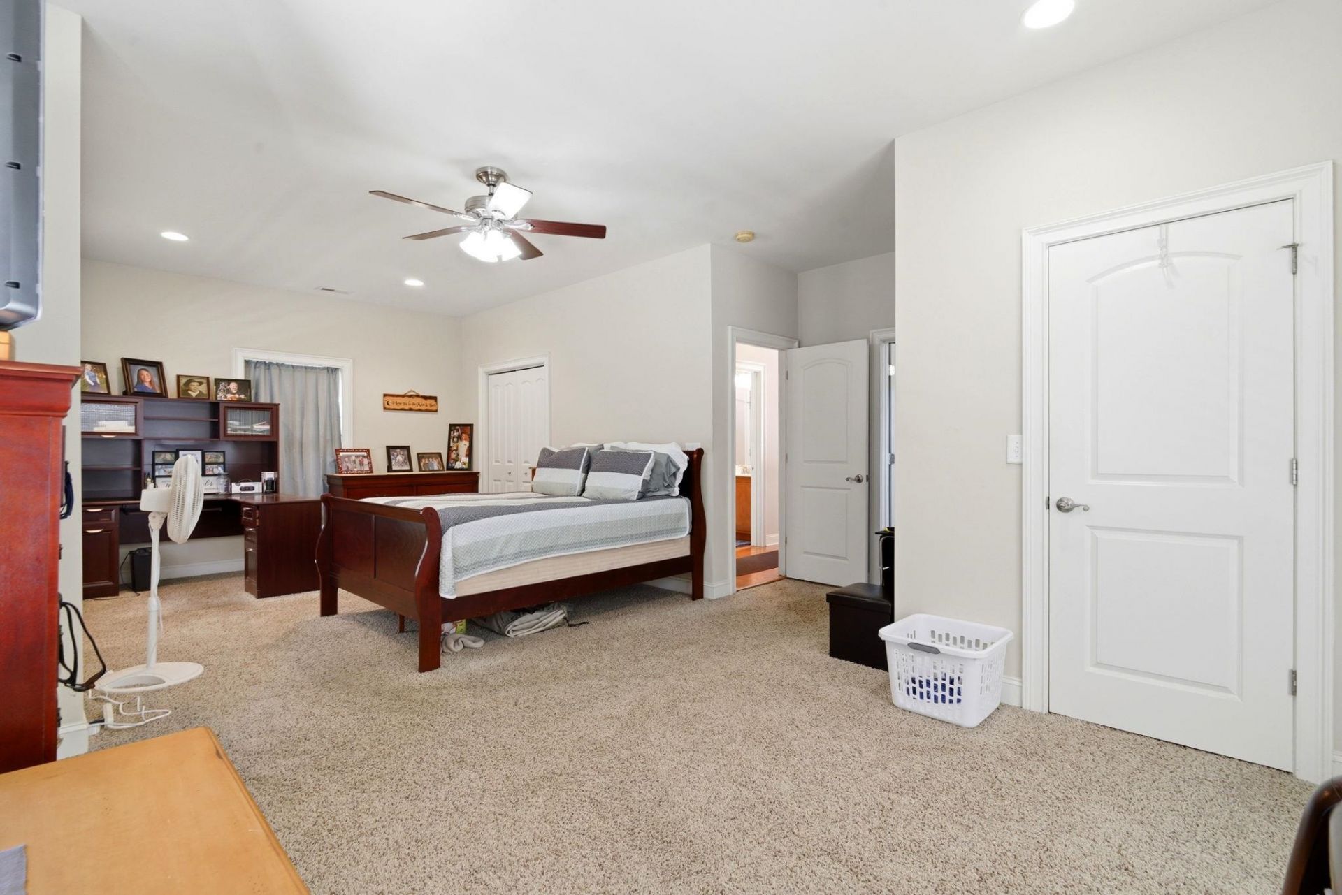 577 Sunnyside Ave.  Photo 20