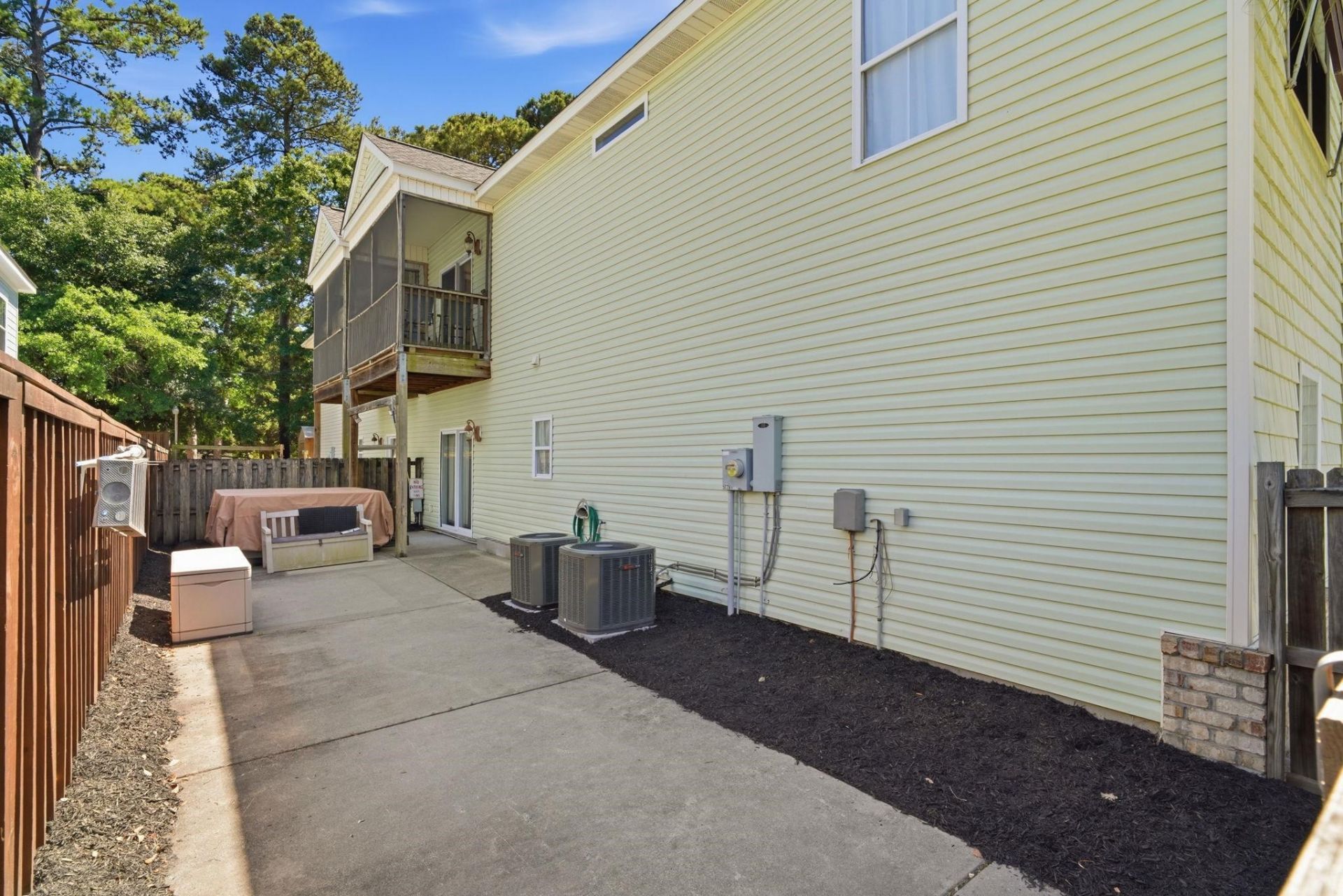 577 Sunnyside Ave.  Photo 32