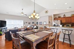 577 Sunnyside Ave.  photo 4