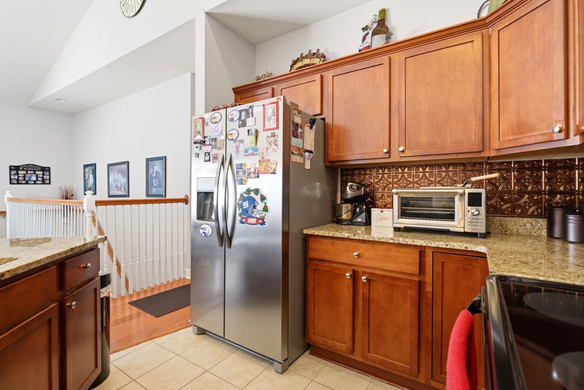 577 Sunnyside Ave.  Photo 8