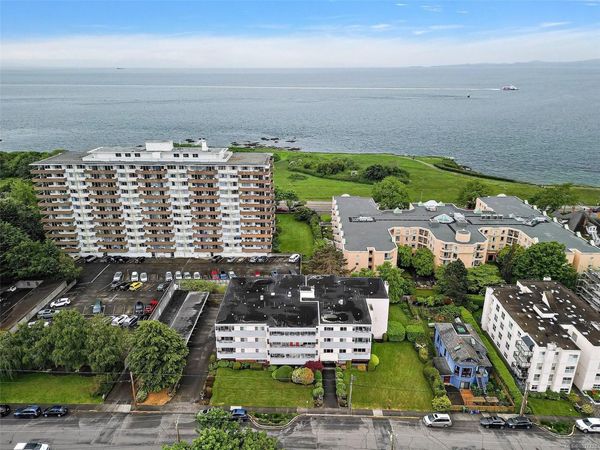 545 Rithet St , Unit 203, Victoria, BC V8V 1E4