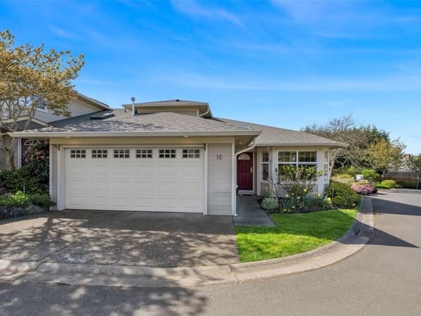 4383 Torquay Dr , Unit 16, Saanich, BC V8N 3L3