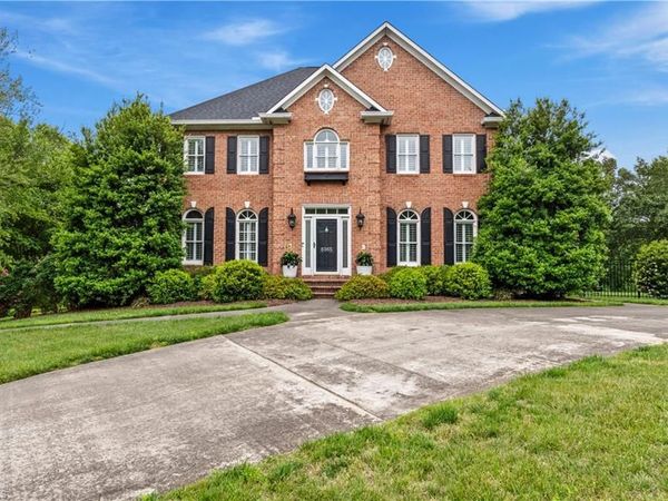 8365 Lismore Street, Clemmons, NC 27012