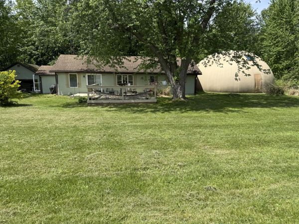 2010 Kerlikowske Road, Benton Harbor, MI 49022