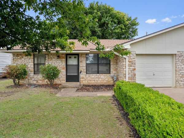 2805 Davis ST , Unit A, Taylor, TX 76574