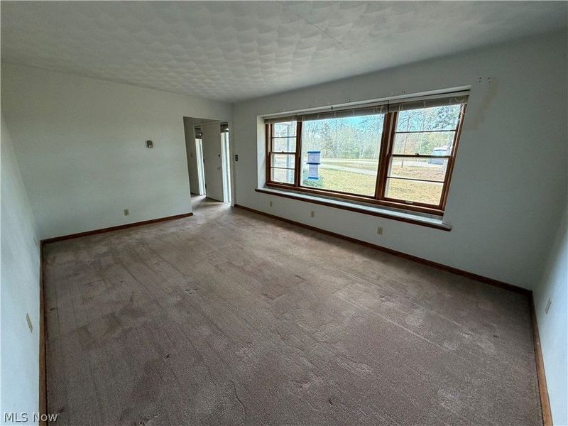 2746 Kragel Road, Richmond, OH 43944 Photo 8