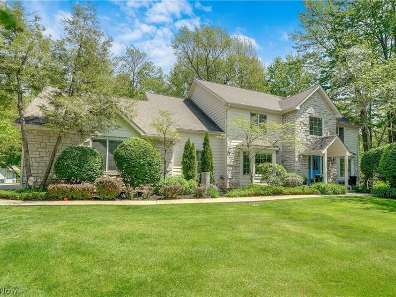 5157 Crofton Avenue , Solon, OH 44139 Photo 2