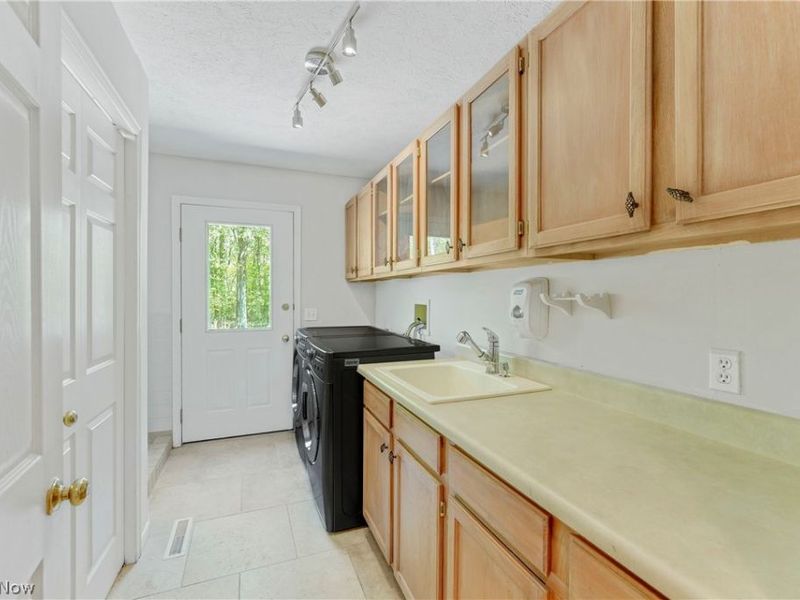 5157 Crofton Avenue , Solon, OH 44139 Photo 23