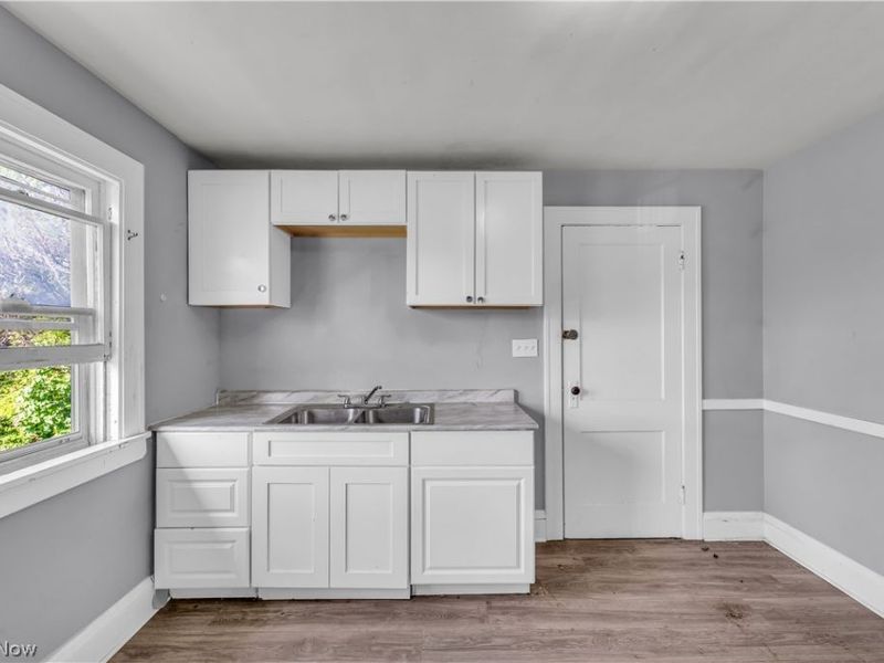 3554 E 113th Street, Cleveland, OH 44105 Photo 21