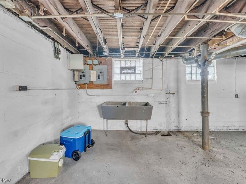 3554 E 113th Street, Cleveland, OH 44105 Photo 29
