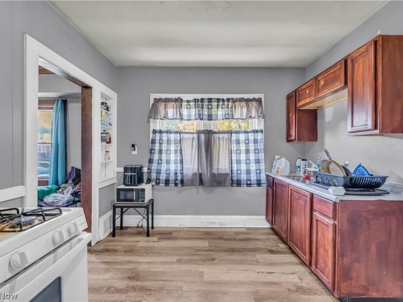 3554 E 113th Street, Cleveland, OH 44105 Photo 8