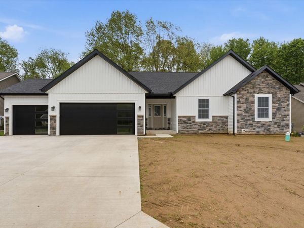 53784 Terre Verde Hills Court , South Bend, IN 46628