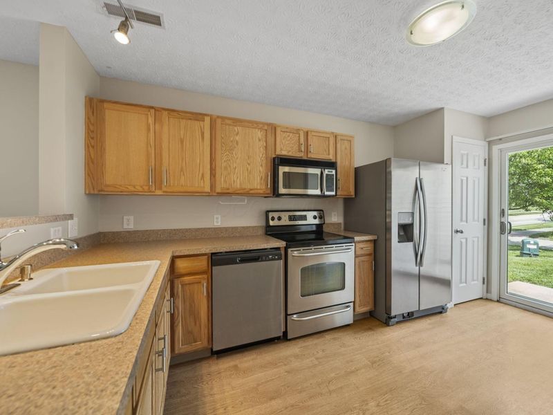 2194 Rustic Ledge Drive , Columbus, OH 43219 Photo 17