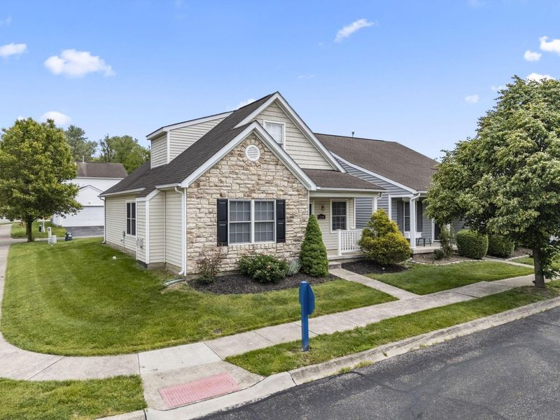 2194 Rustic Ledge Drive , Columbus, OH 43219 Photo 2