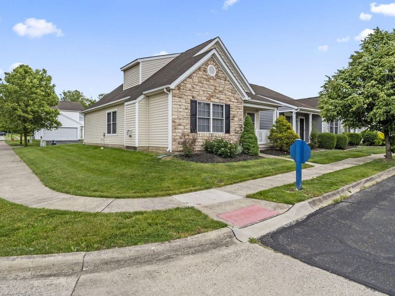 2194 Rustic Ledge Drive , Columbus, OH 43219 Photo 4