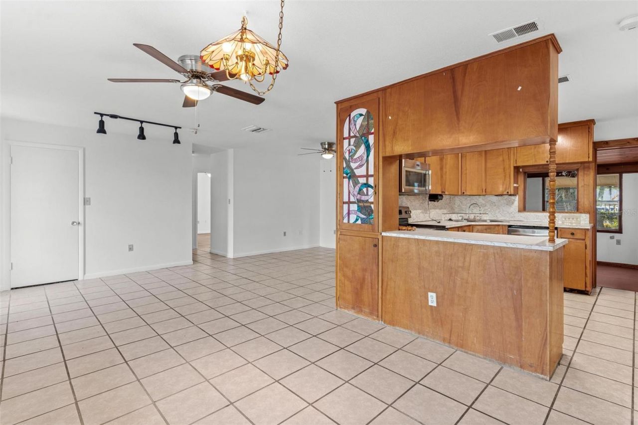 803 Carol Court , Tavares, FL 32778 Photo