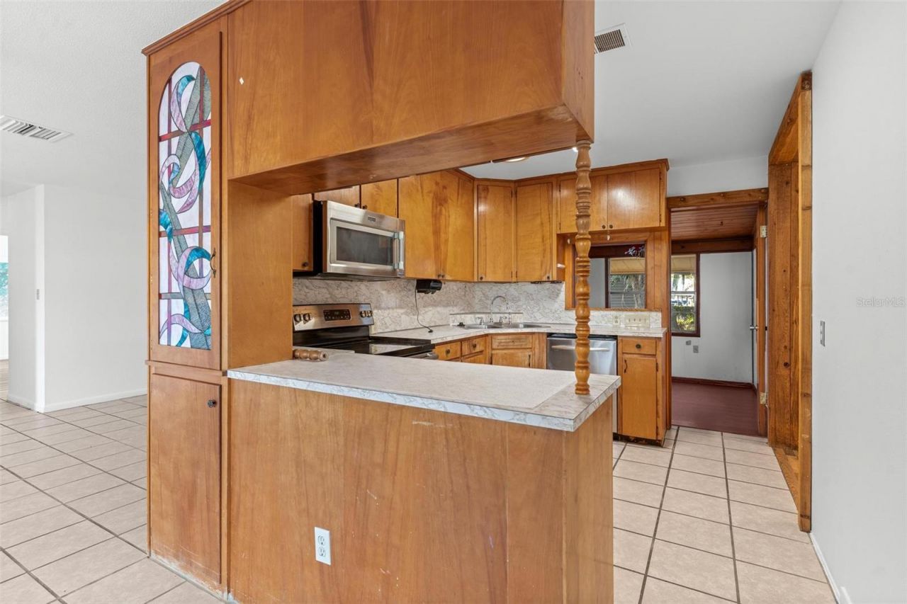 803 Carol Court , Tavares, FL 32778 Photo