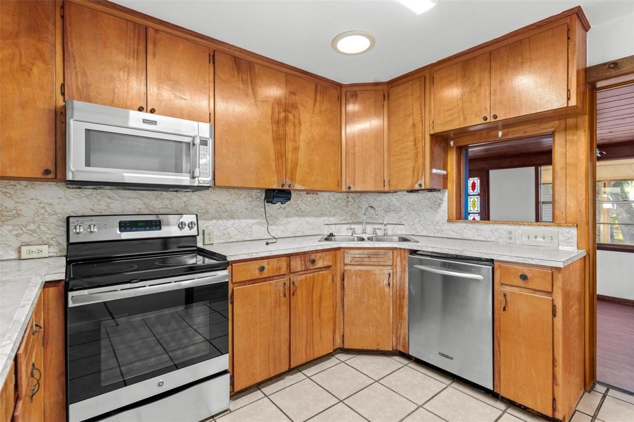 803 Carol Court , Tavares, FL 32778 Photo