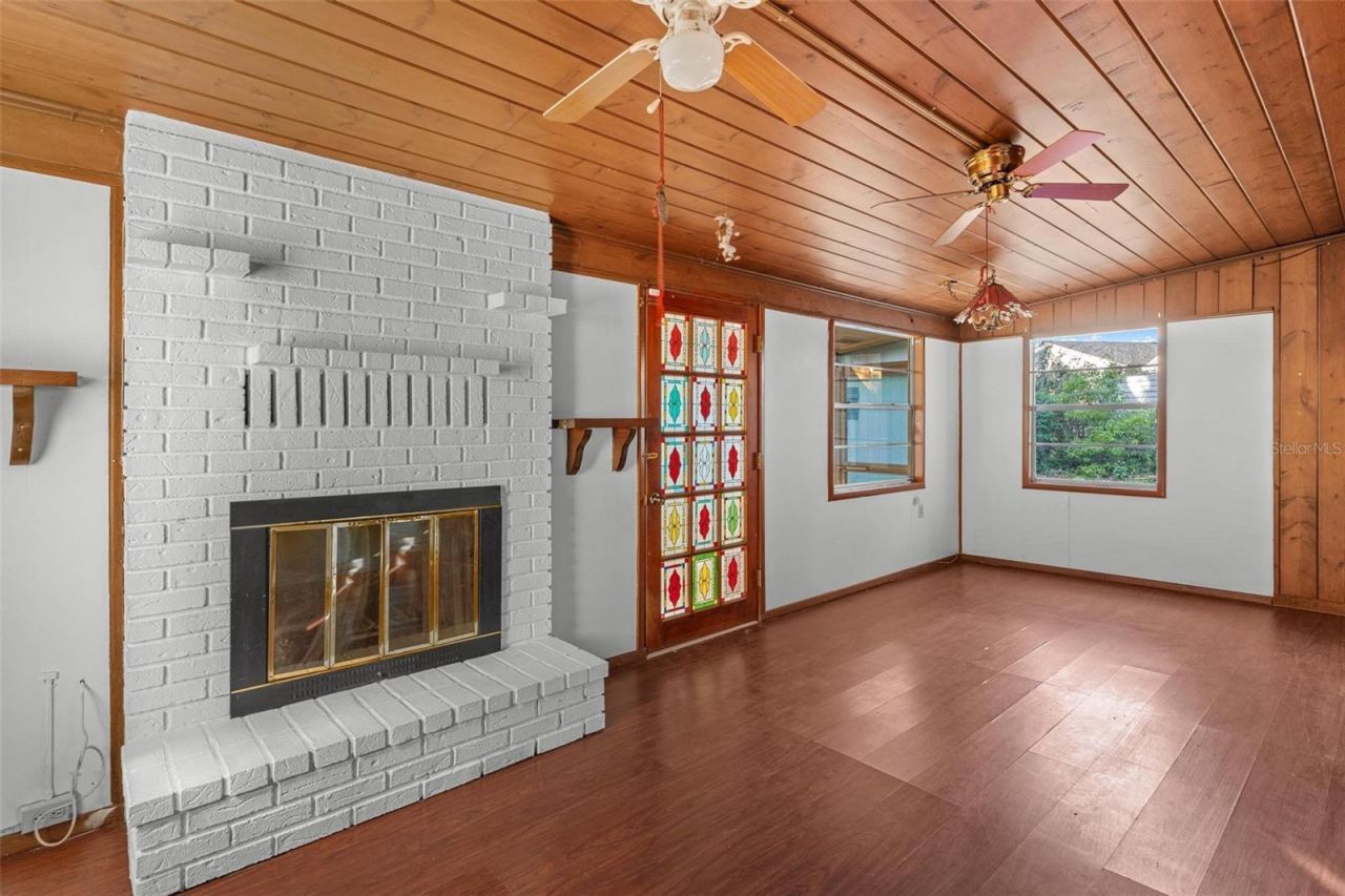 803 Carol Court , Tavares, FL 32778 Photo