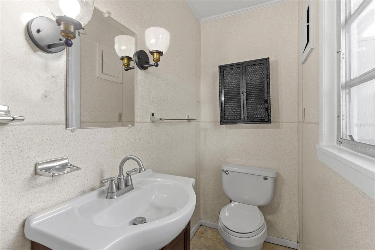 803 Carol Court , Tavares, FL 32778 Photo
