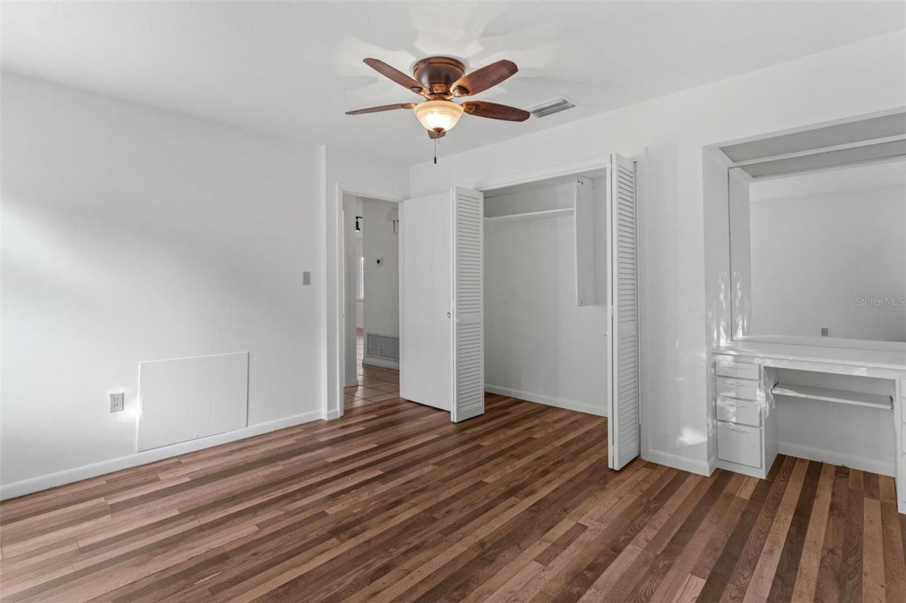 803 Carol Court , Tavares, FL 32778 Photo