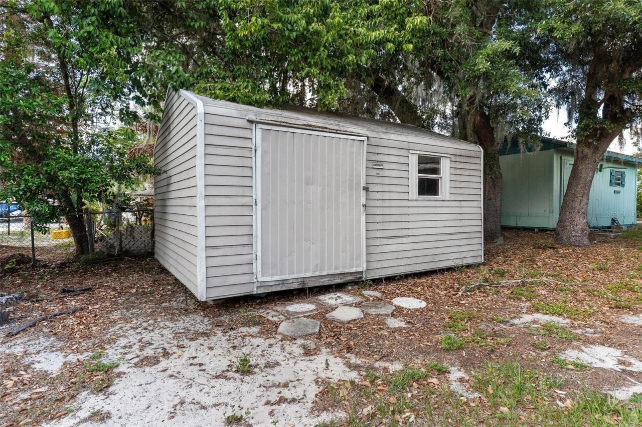 803 Carol Court , Tavares, FL 32778 Photo