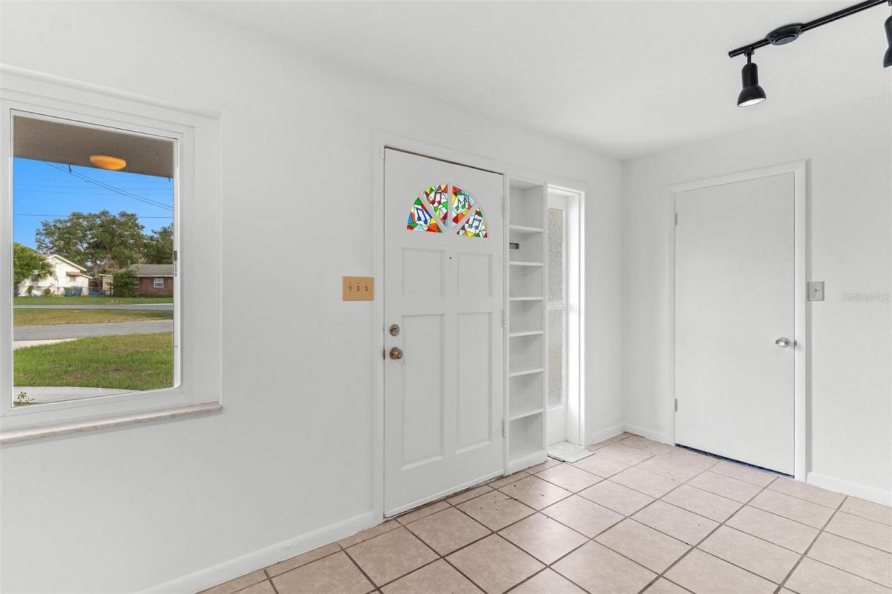 803 Carol Court , Tavares, FL 32778 Photo