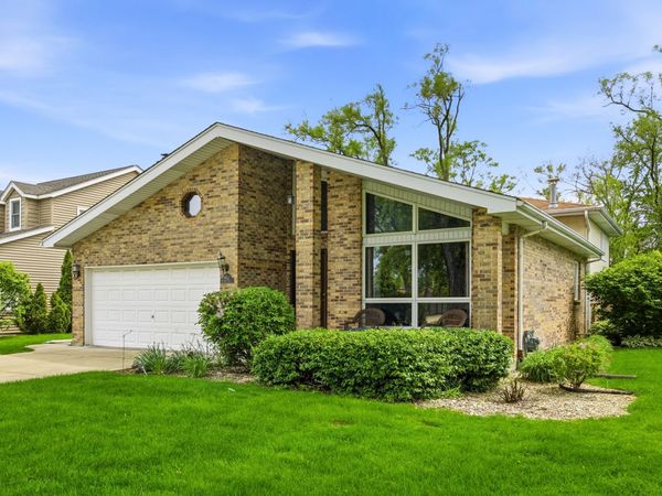 9621 W 56th Street , Countryside, IL 60525