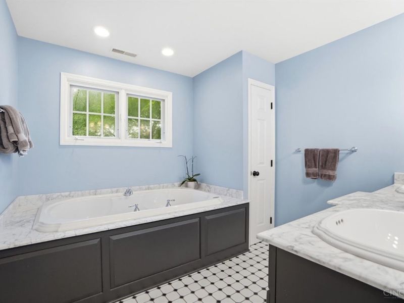 4318 Ashley Oaks Drive, Cincinnati, OH 45227 Photo 39