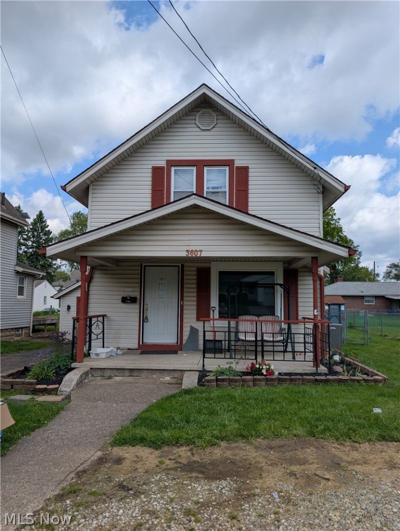 3607 SW Lotus Place Sw, Canton, OH 44710 Main Photo