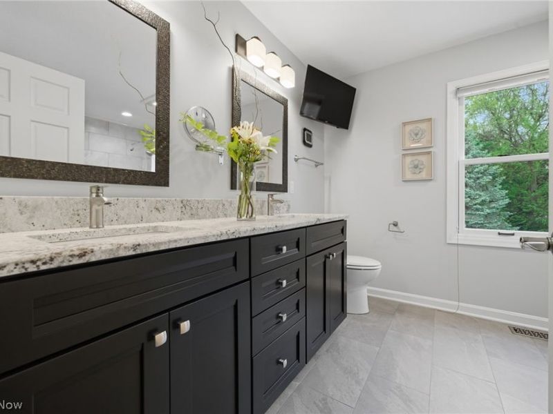 10376 Lake Meadows Drive, Strongsville, OH 44136 Photo 21