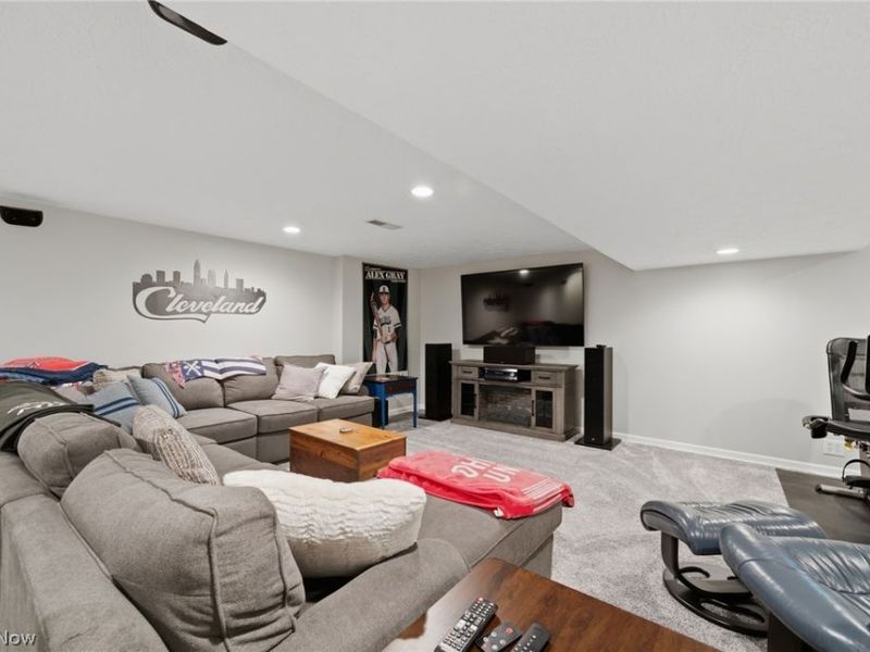 10376 Lake Meadows Drive, Strongsville, OH 44136 Photo 30