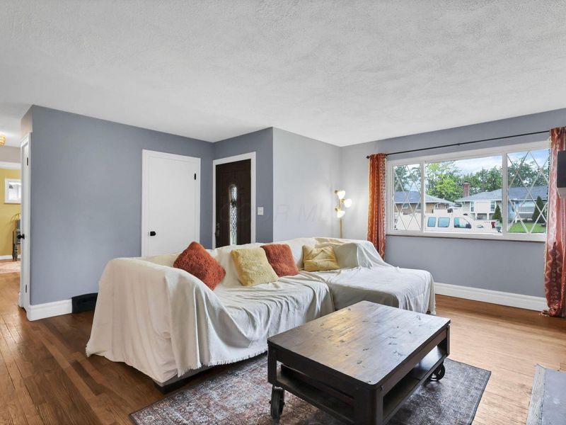 126 Oxley Road, Columbus, OH 43228 Photo 10