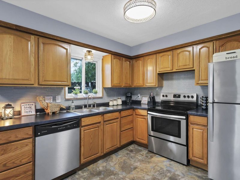 126 Oxley Road, Columbus, OH 43228 Photo 15
