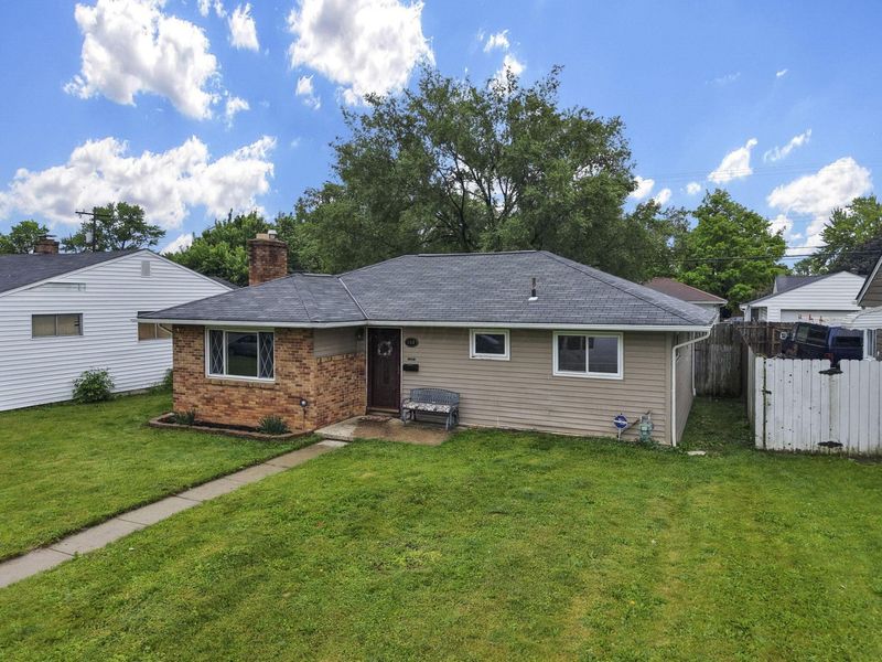 126 Oxley Road, Columbus, OH 43228 Photo 4