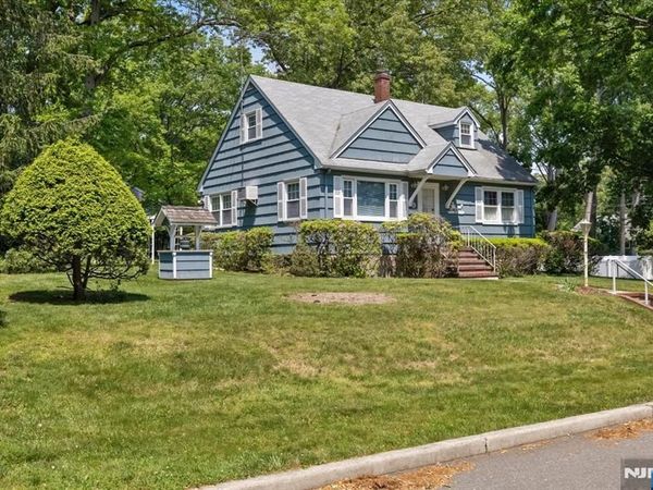 252 Saint Nicholas Avenue, HILLSDALE, NJ 07642