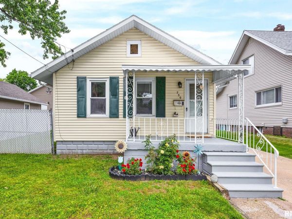 739 E LAKE Avenue, Peoria Heights, IL 61616
