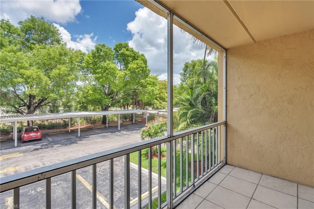 2366 E Mall Dr, Unit 212, Fort Myers, FL 33901 Photo