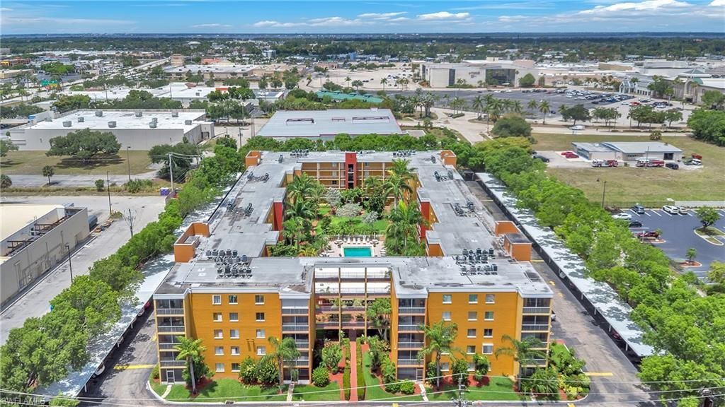 2366 E Mall Dr, Unit 212, Fort Myers, FL 33901 Photo