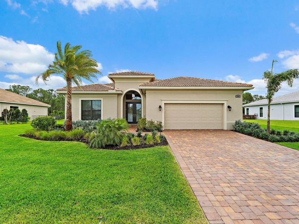 5564 SW Star Apple Street, Palm City, FL 34990