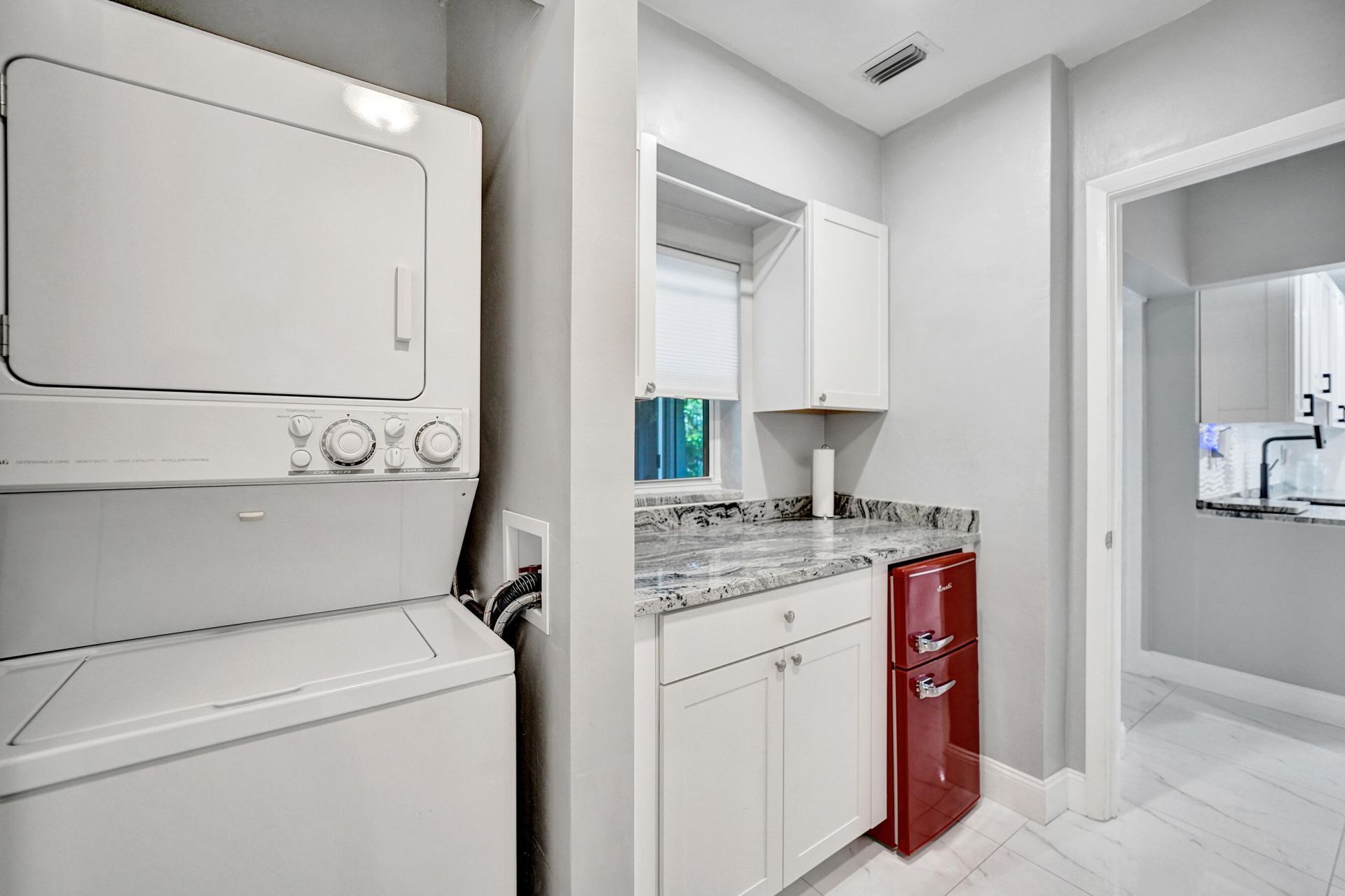 1431 S Ocean Boulevard, Unit #2, Lauderdale by the Sea, FL 33062 Photo