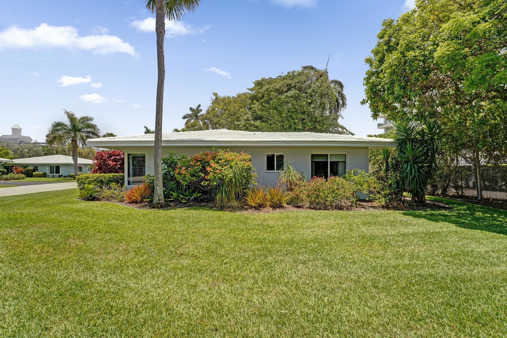 1431 S Ocean Boulevard, Unit #2, Lauderdale by the Sea, FL 33062 Photo