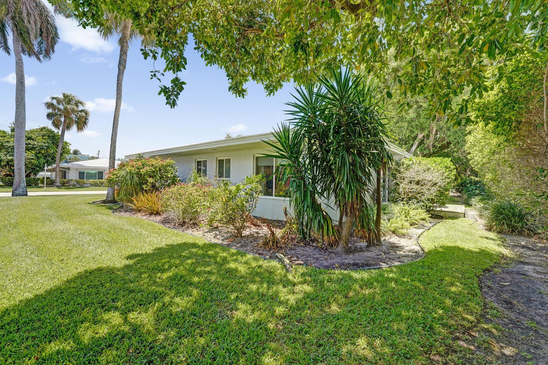 1431 S Ocean Boulevard, Unit #2, Lauderdale by the Sea, FL 33062 Photo