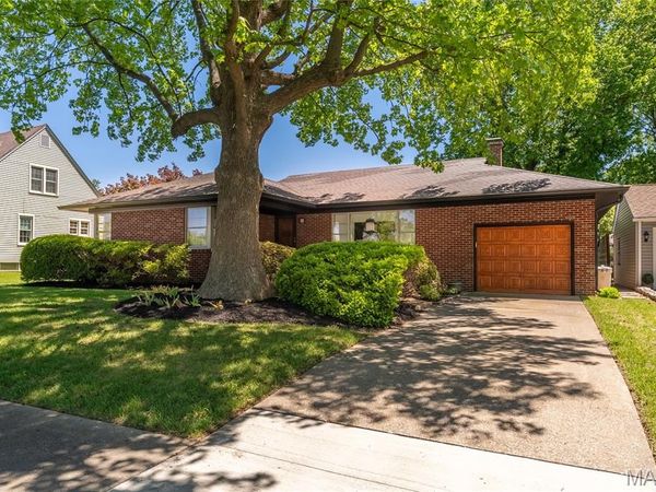 208 S Laurel Street, Duquoin, IL 62832
