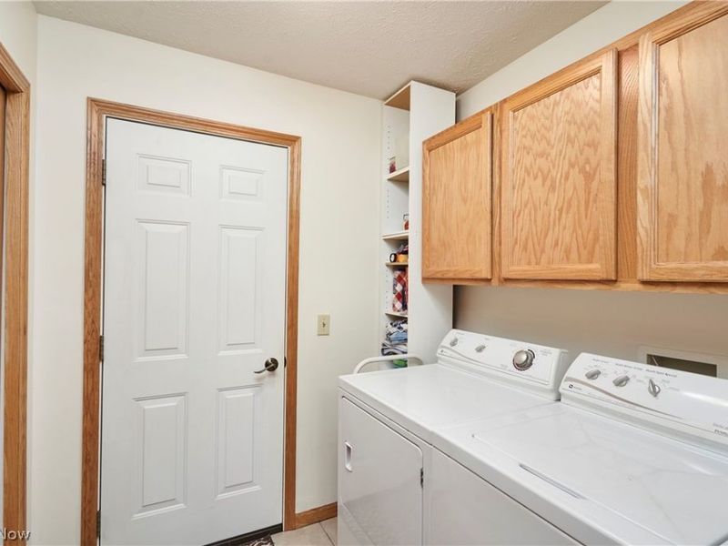 995 Bristol Drive, Akron, OH 44312 Photo 12