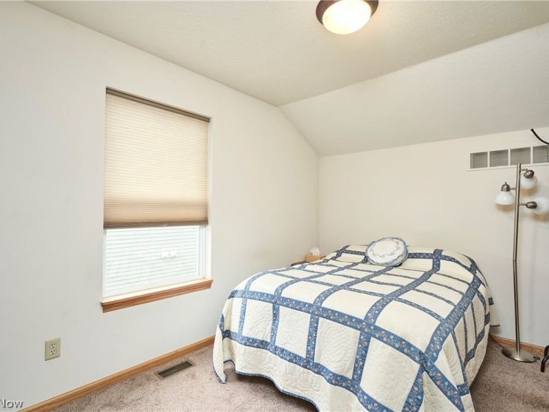 995 Bristol Drive, Akron, OH 44312 Photo 18