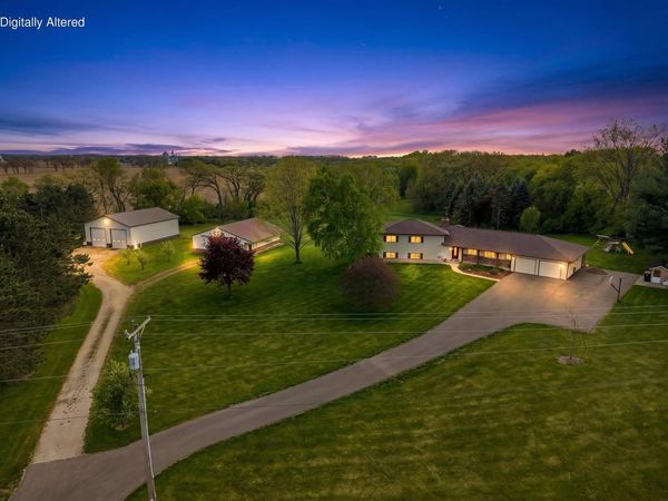 4613 W Rutland ROAD, Brooklyn, WI 53521
