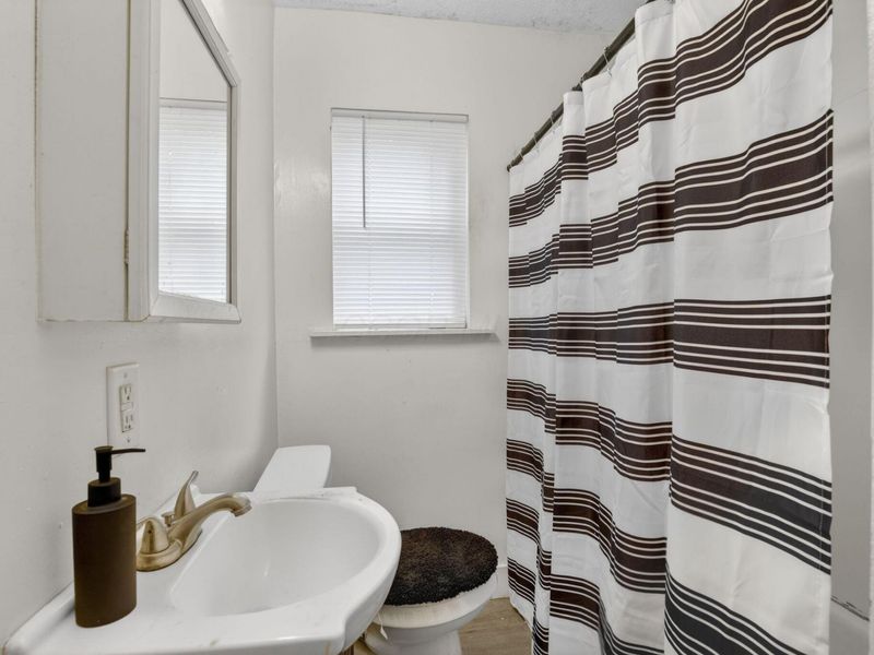 1303 E 22nd Avenue , Columbus, OH 43211 Photo 18