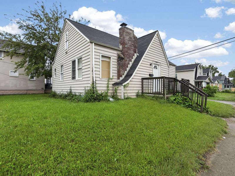 1303 E 22nd Avenue , Columbus, OH 43211 Photo 2