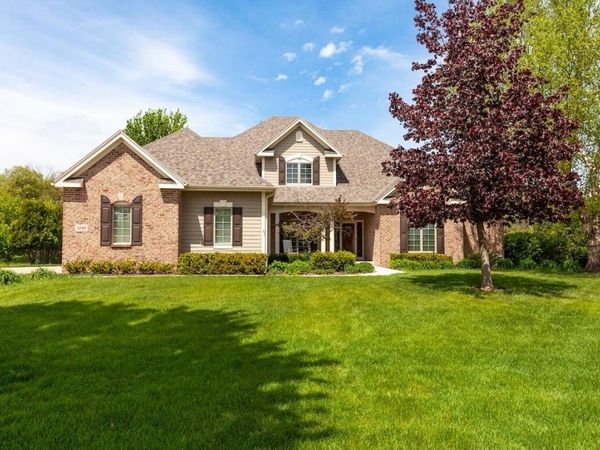 1240 Four Winds Way, Hartland, WI 53029